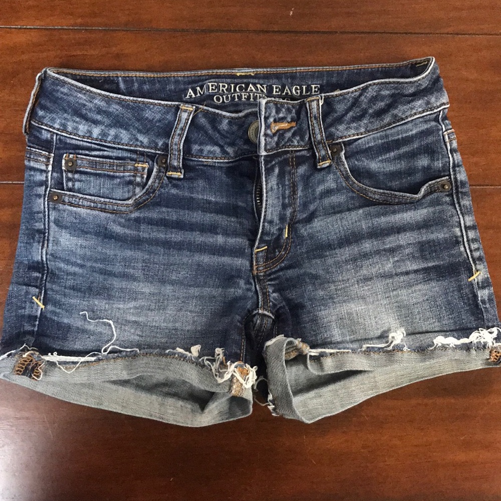 Cuffed denim shorties